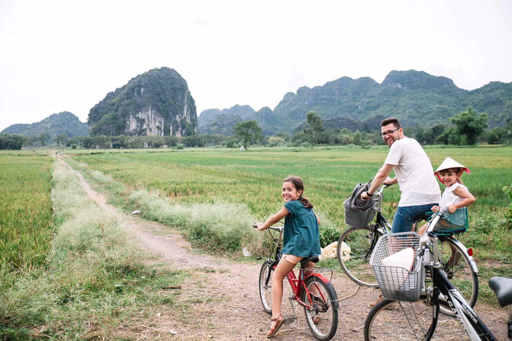 Alquilar bici en Vietnam con niños