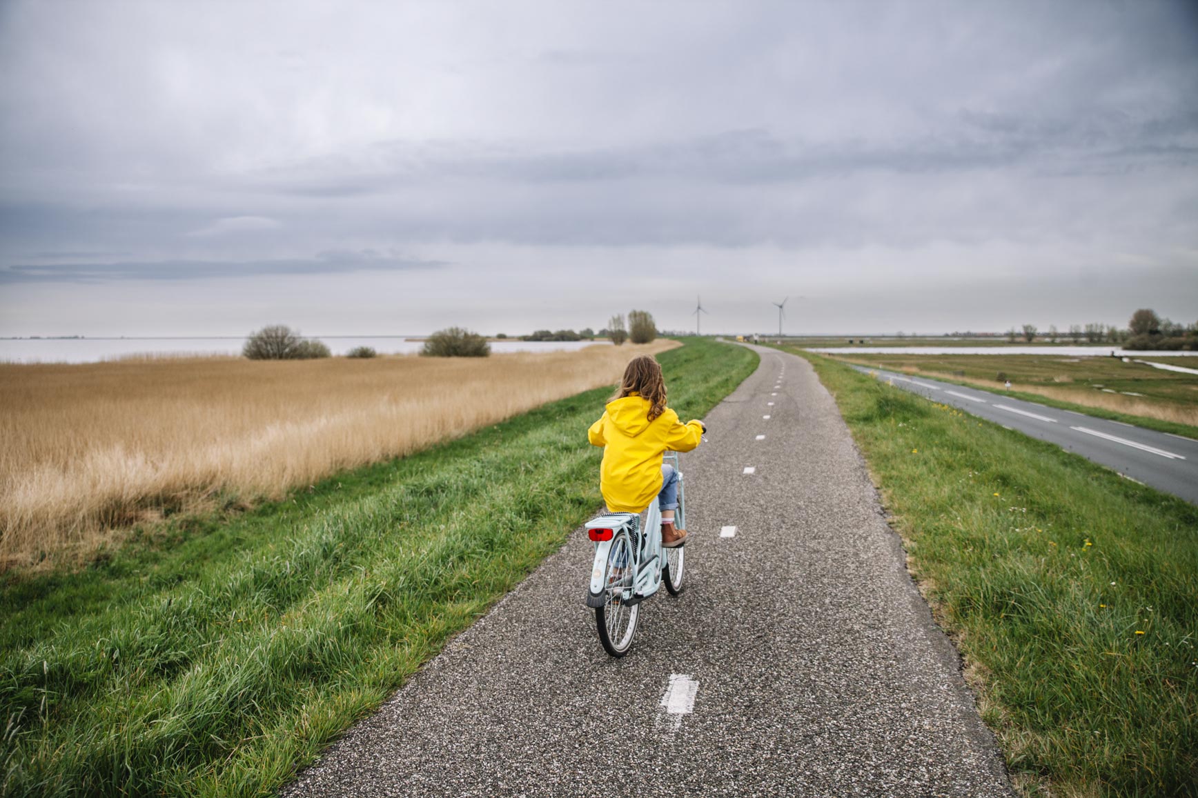 Montar con niños en bicicleta en Holanda 